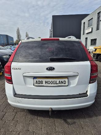 Kia Cee d Sporty Wagon (EDF) Combi 1.4 16V (G4FA) [66kW] 5-BAK picture 4