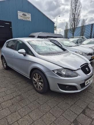 Seat Leon (1P1) Hatchback 5-drs 1.6 TDI 16V 105 (CAYC) [77kW] 5-BAK picture 6