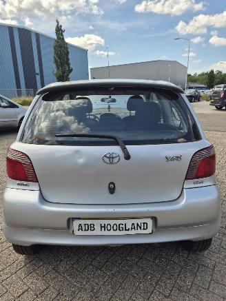 Toyota Yaris (P1) Hatchback 1.3 16V VVT-i (2NZFE) [63kW] 5-BAK picture 4