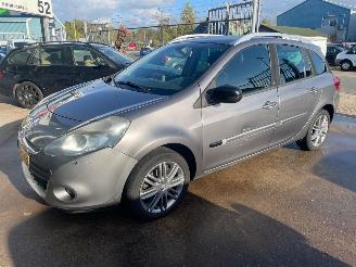 Avarii autoturisme Renault Clio Clio III Estate/Grandtour (KR) Combi 1.2 16V TCE 100 (D4F-784(D4F-H7)) [74kW 2010/7