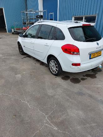 Renault Clio Clio III Estate/Grandtour (KR) Combi 1.5 dCi FAP (K9K-770(K9K-67)) [65kW] picture 4