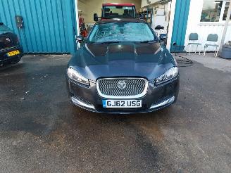 Jaguar XF 2.2 D Luxury picture 2