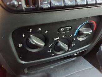 Jeep Cherokee Cherokee/Liberty (KJ) Terreinwagen 2.8 CRD 16V 4x4 Automaat picture 9