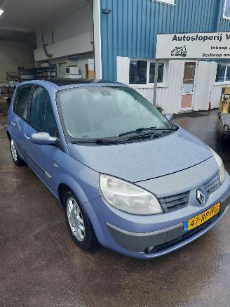 Renault Scenic Scénic II (JM) MPV 1.6 16V picture 3