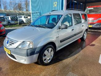 Schadeauto Dacia Logan Logan MCV I (KS) Combi 1.6 (K7M-710) 2007/10