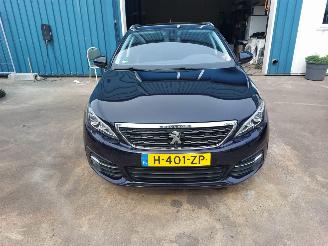 Peugeot 308 308 SW  Combi 5-drs 1.2 12V e-THP PureTech 110 picture 2