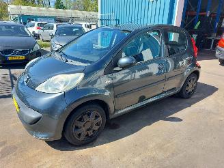 Unfallwagen Peugeot 107 107 Hatchback 1.0 12V 2006/8