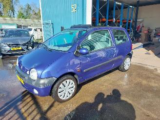  Renault Twingo Twingo (C06) Hatchback 3-drs 1.2 16V 2001/6