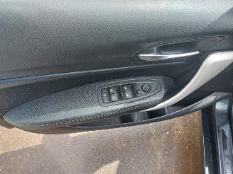 BMW 1-serie 1 serie (F20) Hatchback 5-drs 116d 1.6 16V picture 8