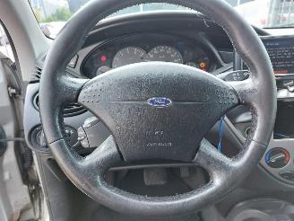 Ford Focus Focus 1 Hatchback 1.6 16V (FYDA) picture 9