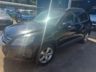 Vaurioauto  passenger cars Volkswagen Tiguan Tiguan (5N1/2) SUV 1.4 TSI 16V 2009/1