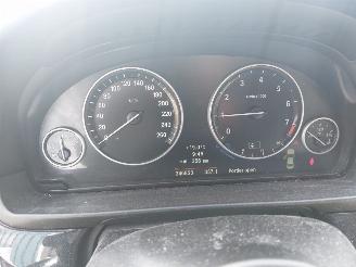 BMW 5-serie 5 serie (F10) Sedan 528i 16V picture 12
