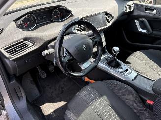 Peugeot 308 1.2 96KW Pano Clima Navi Led Camera Allure NAP picture 9