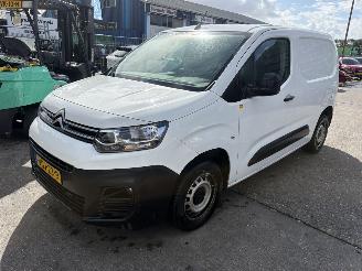 skadebil bedrijf Citroën Berlingo 1.5 Bluehdi 73KW Navi Clima Schuifdeur Club NAP 2020/7
