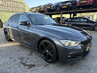 Auto incidentate BMW 3-serie 330e 135KW Autom. Clima Navi Leer Schuifdak High Executive NAP 2016/12