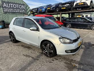 damaged passenger cars Volkswagen Golf 1.4 TSI 90KW Navi Airco 5-Drs 2010/1