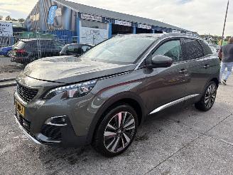 krockskadad bil auto Peugeot 3008 1.2 96KW Clima Navi Camera Led Premium Blue Lease NAP 2019/6