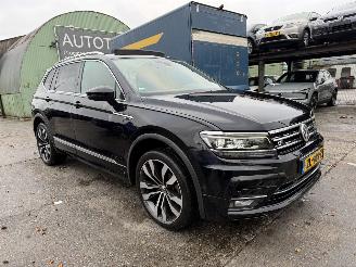 Schadeauto Volkswagen Tiguan 1.5 TSI 110KW DSG R-Line Pano Clima Navi Allspace Led Xenon 7-Pers NAP 2019/7