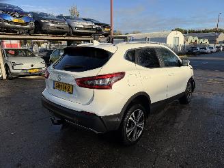 Nissan Qashqai 1.2 85KW Autom. N-Connecta Clima Navi Pano 360 View NAP picture 4