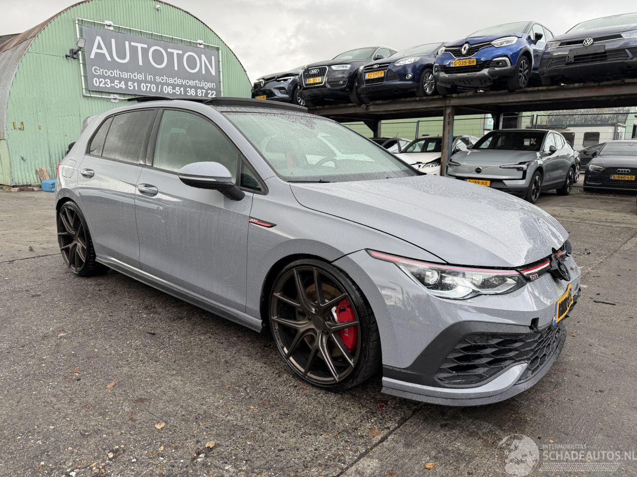 Volkswagen Golf 2.0 GTI Clubsport Autom. 301PK Pano Navi Clima Led