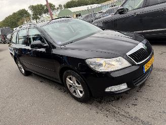 Avarii autoturisme Skoda Octavia 1.2 TSI 77KW DSG Navi Clima Business Line NAP 2011/6