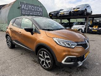 Schadeauto Renault Captur 0.9 TCE 66KW Clima Navi Intens Led Camera NAP 2017/12