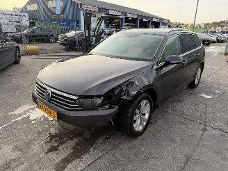 Avarii autoturisme Volkswagen Passat 1.6 TDI 88KW DSG Clima Navi Comfortline 2018/1