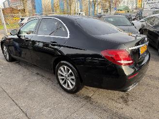 krockskadad bil auto Mercedes E-klasse 200D Autom. 118KW Clima Navi Sfeerverlichting Led Xenon 2020/5
