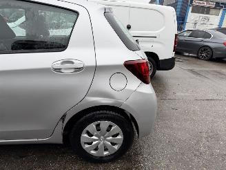 Toyota Yaris 1.0 VVT-I 51KW Clima Navi Camera Led Aspiration 5-Drs NAP picture 16