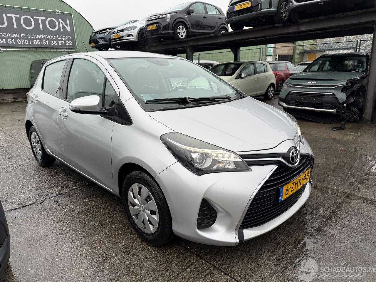 Toyota Yaris 1.0 VVT-I 51KW Clima Navi Camera Led Aspiration 5-Drs NAP