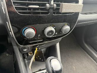 Renault Clio 1.2 88KW Automaat Navi Clima Expression NAP picture 11