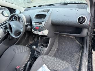 Peugeot 107 1.0 50KW Airco Led Active 5-Drs NAP picture 6