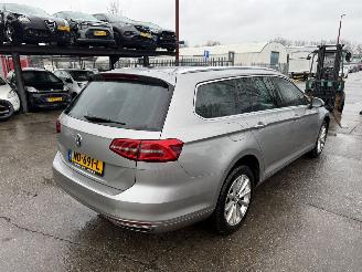 Volkswagen Passat 1.4 GTE 115KW DSG Pano Clima Navi Led Connected Plus Series picture 4