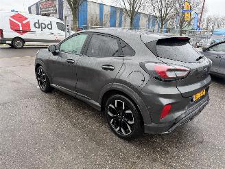 Schadeauto Ford Puma 1.0 Ecoboost 92KW Hybrid ST-Line X Clima Navi Camera Led NAP 2024/3