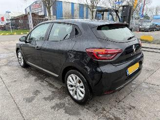 damaged passenger cars Renault Clio 1.0 TCE 74KW Clima Led Zen 5-Drs NAP 2019/8