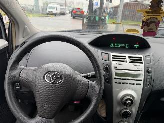 Toyota Yaris 1.3 VVTI 64KW Terra 5-Deurs picture 8