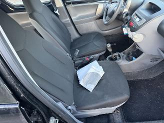 Toyota Aygo 1.0-12V 50KW Airco 5-Drs Now NAP picture 7