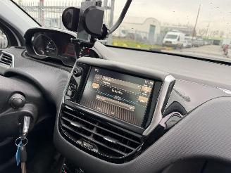 Peugeot 2008 1.2 81KW Pano Clima Navi Led Allure picture 10