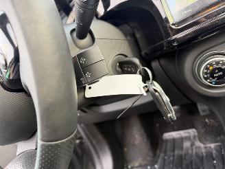 Renault Twingo 22 kWh 60KW R80 E-Tech Serie Limitee Urban Night Cabrio Clima Navi Led picture 11