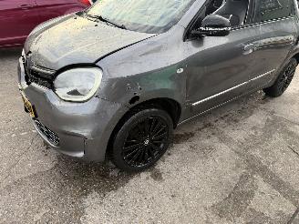 Renault Twingo 22 kWh 60KW R80 E-Tech Serie Limitee Urban Night Cabrio Clima Navi Led picture 22