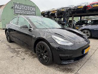 Unfallwagen Tesla Model 3 75 kWh Long Range 258KW AWD Pano Clima Navi NAP 2019/10
