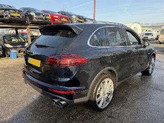 Schadeauto Porsche Cayenne 3.0 S 245KW E-Hybrid Autom. Pano Clima Navi Led NAP 2015/12