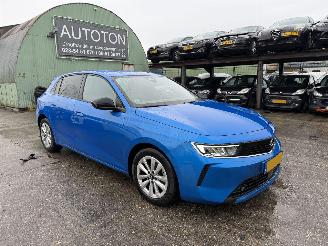 Schadeauto Opel Astra 1.2 81KW Business Edition Clima Navi Led NAP 2022/11