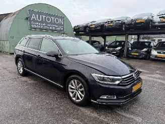 Schadeauto Volkswagen Passat 1.6 TDI 88KW DSG Pano Clima Navi Virtual Dash Highline Led NAP 2015/7