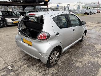 Toyota Aygo 1.0-12V 50KW 5-Deurs Acces NAP picture 2