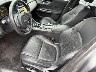 Jaguar XF 2.0D 120KW Autom. Clima Navi Leer Xenon Portfolio NAP picture 9