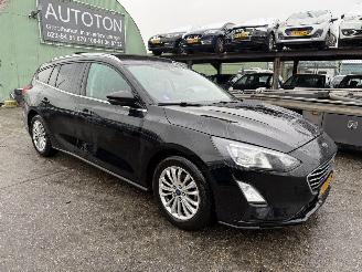 uszkodzony samochody osobowe Ford Focus 1.0 Ecoboost 114KW Hybrid  Autom. Pano Clima Navi Camera ST-Line X Business NAP 2020/10