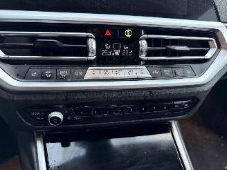 BMW 3-serie 330e 135KW Autom. Clima Navi Leer Led picture 9