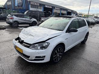  Volkswagen Golf 1.4 TSI 103KW DSG Pano ACT Highline 2014/4