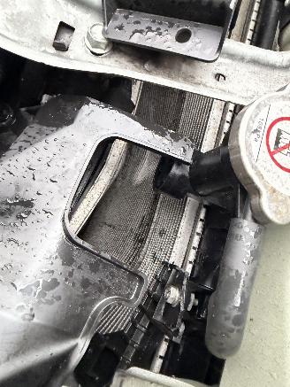 Mitsubishi Outlander 2.4 PHEV 99KW Autom. Clima Navi Led Schuifdak Intense+ NAP picture 18